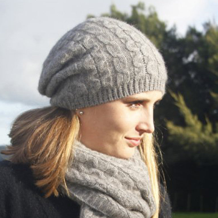 Beanie and scarf in colour Silver