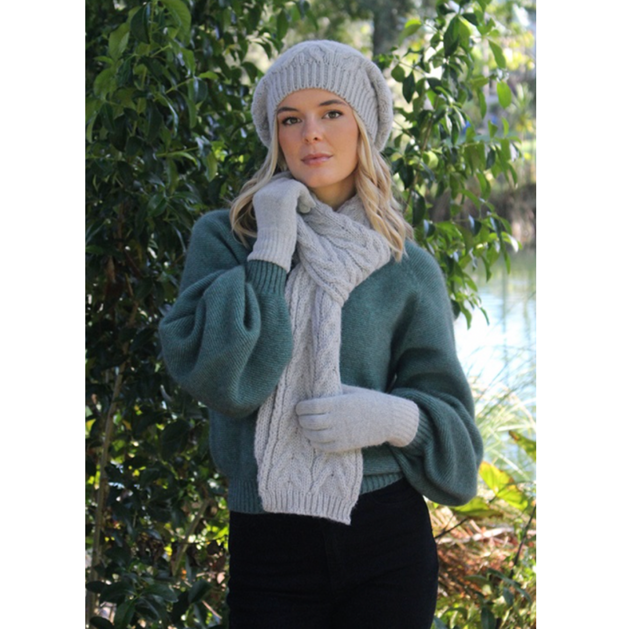 Lothlorian - Alpaca Cable Scarf (ALP021)Dove