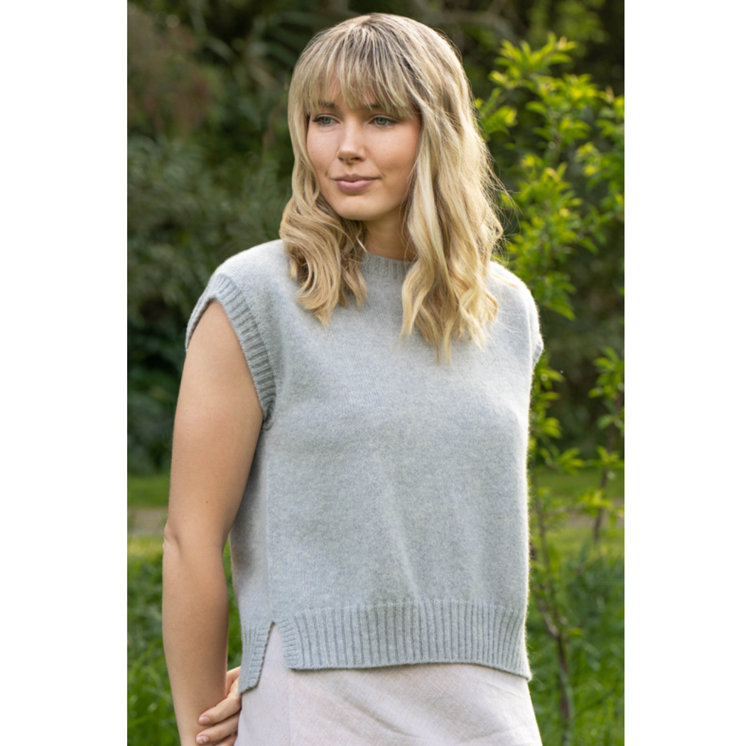 Lothlorian - Alpaca Plain Crew Neck Vest (ALP075)Dove