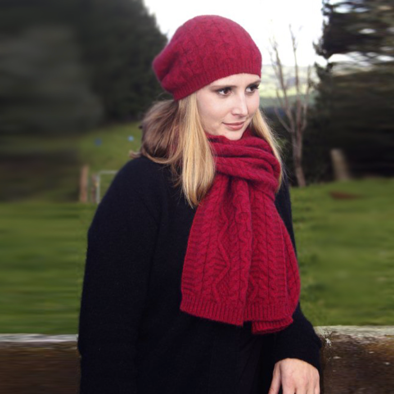 Beanie and scarf in colour Raspberry