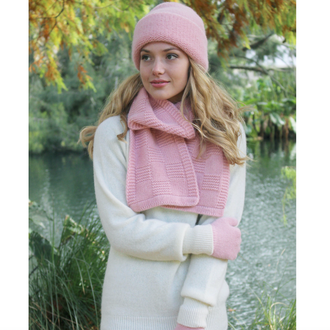 Alpaca accessories set in colour Rose