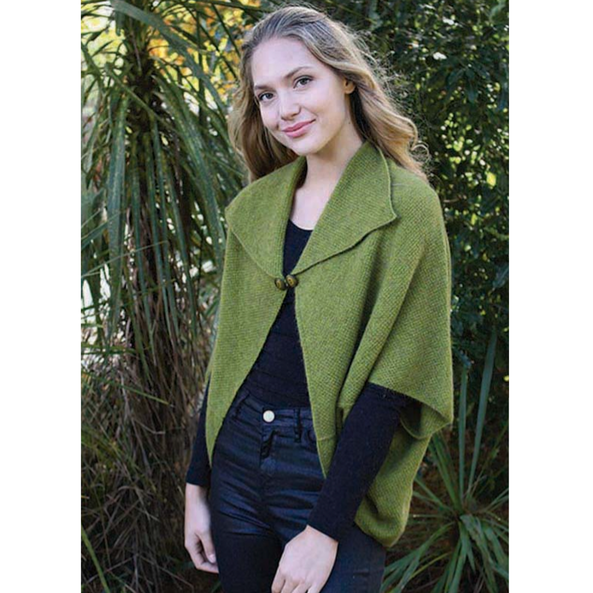 Lothlorian - Merino & Possum Weka Cape (9996) Olive.