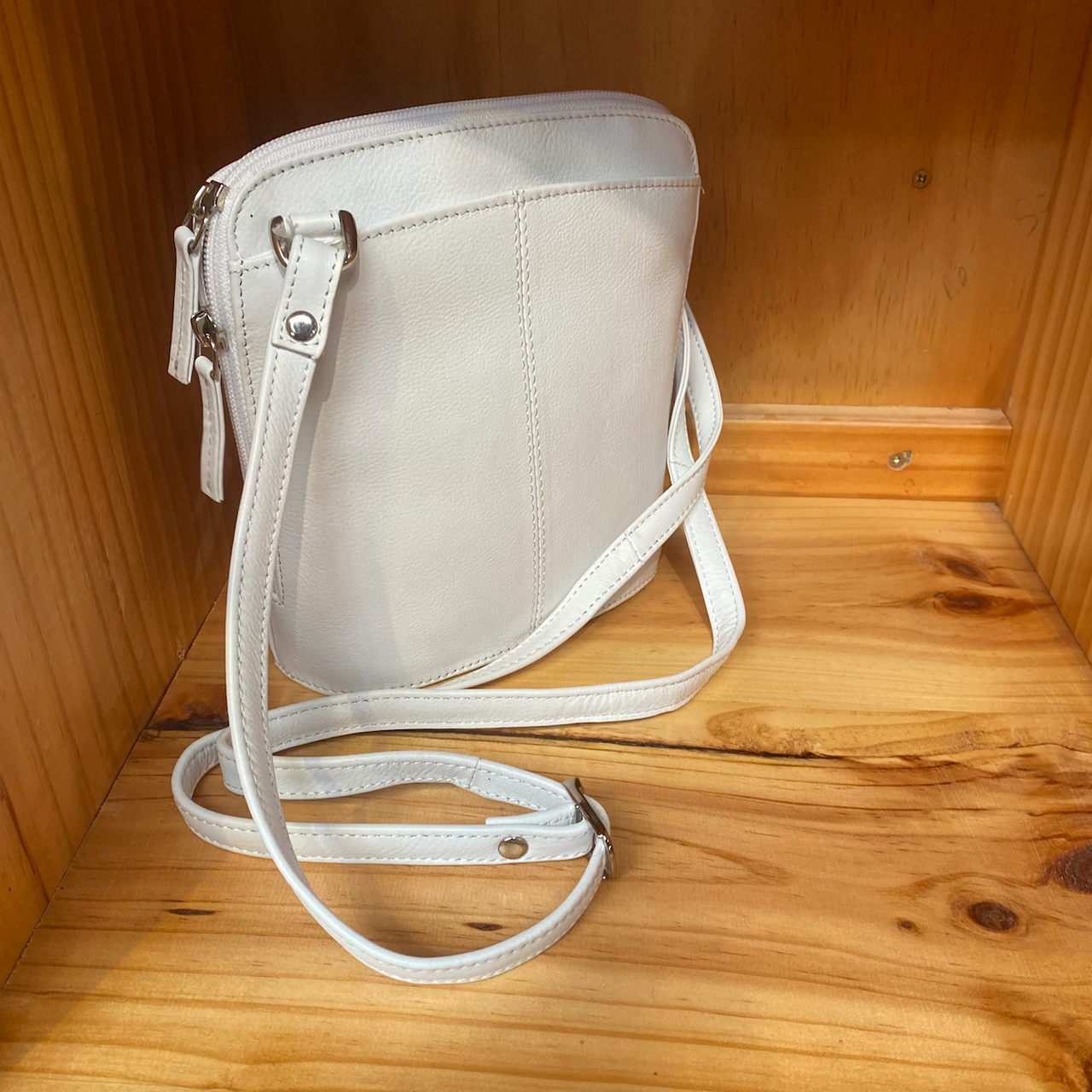 Baron & Burton - Small Genuine Leather Handbag (23822) White