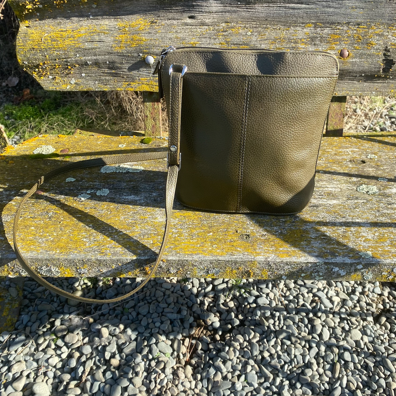 Baron & Burton- Large Genuine Leather Handbag (23832)