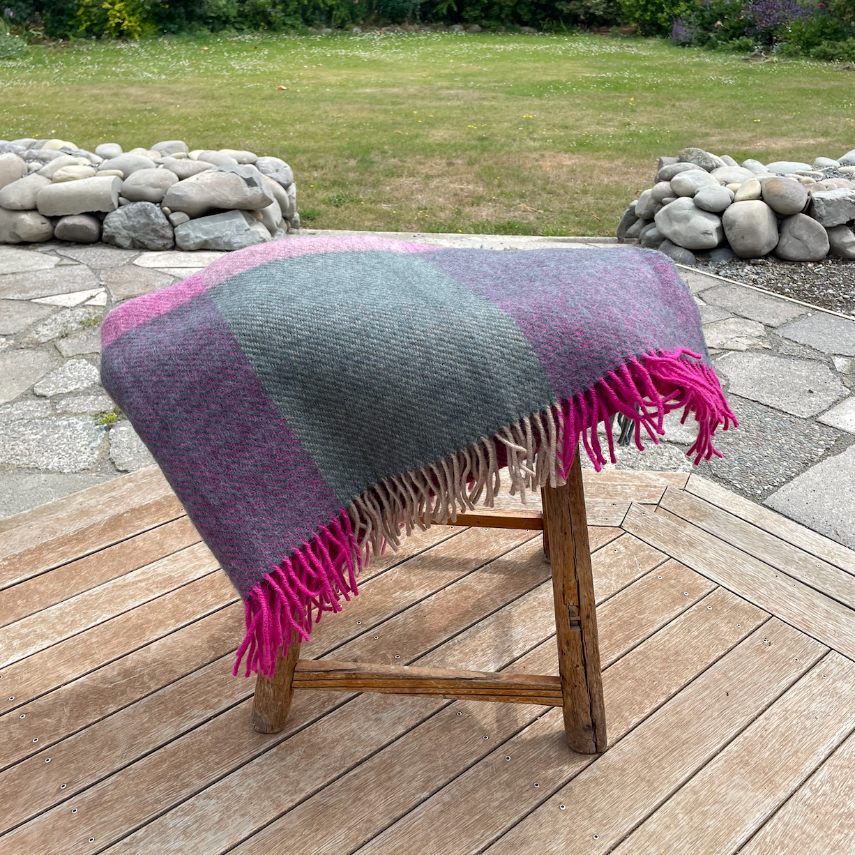 Klippan - Lambswool and Gotland Check Throw Pink