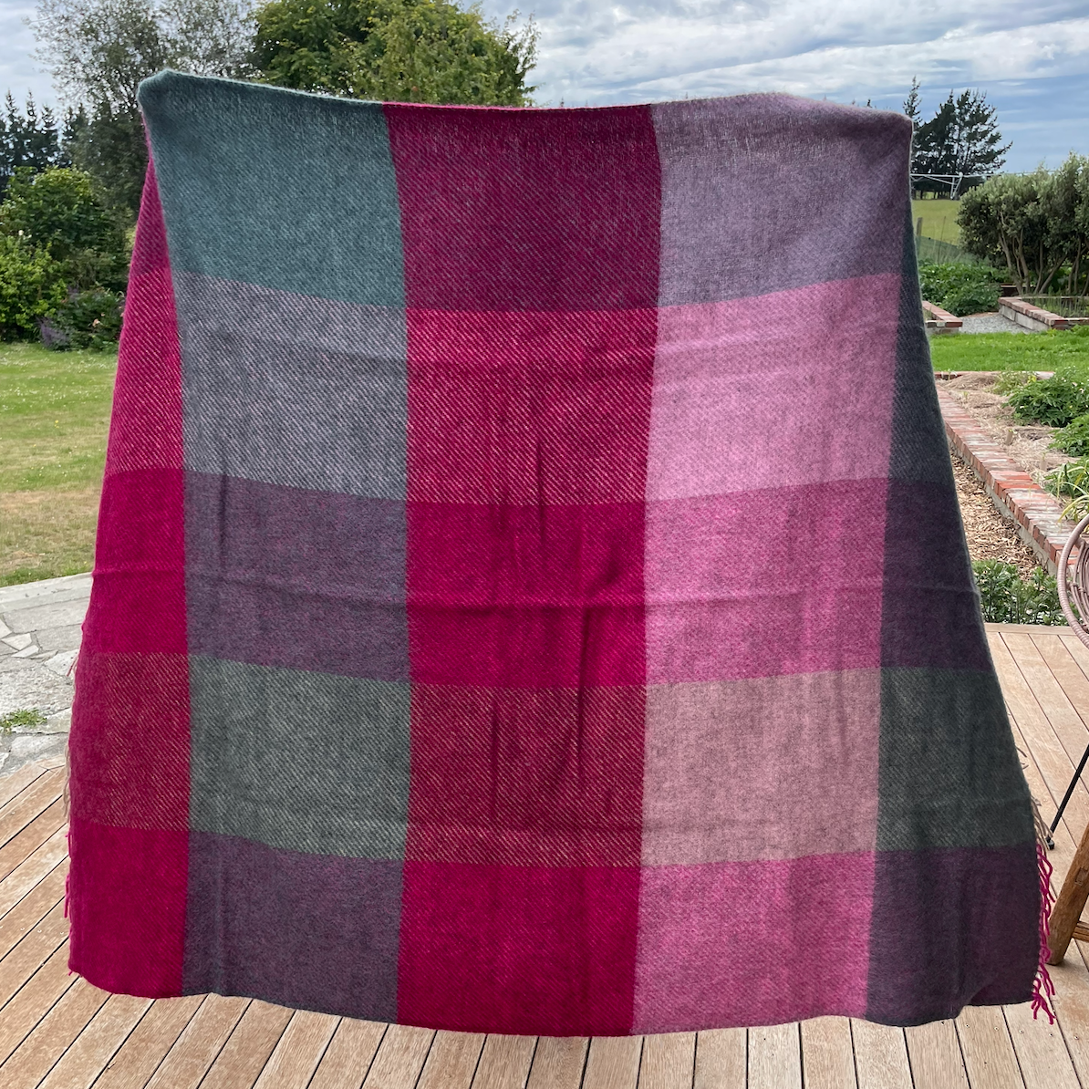 Klippan - Lambswool and Gotland Check Throw Pink
