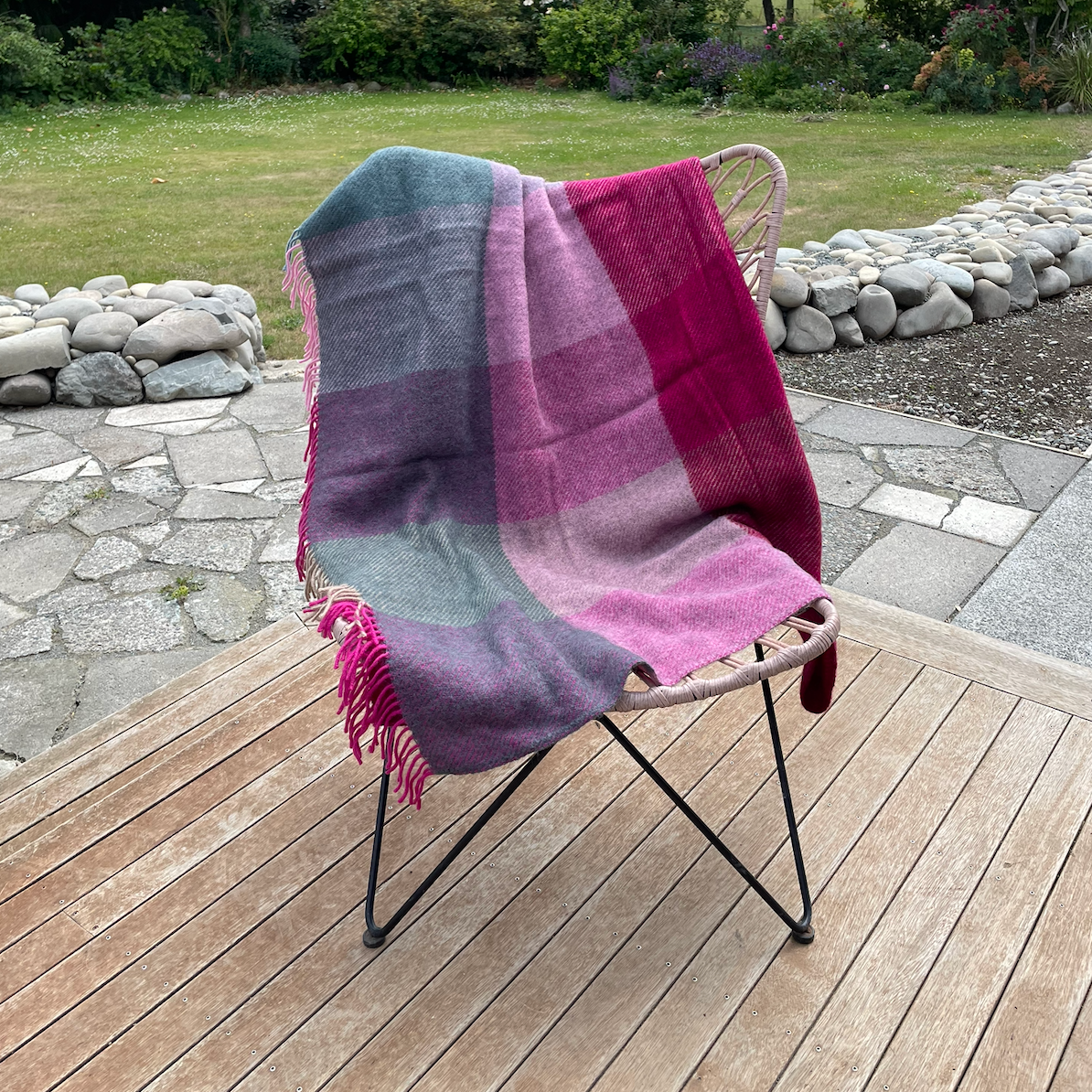Klippan - Lambswool and Gotland Check Throw Pink