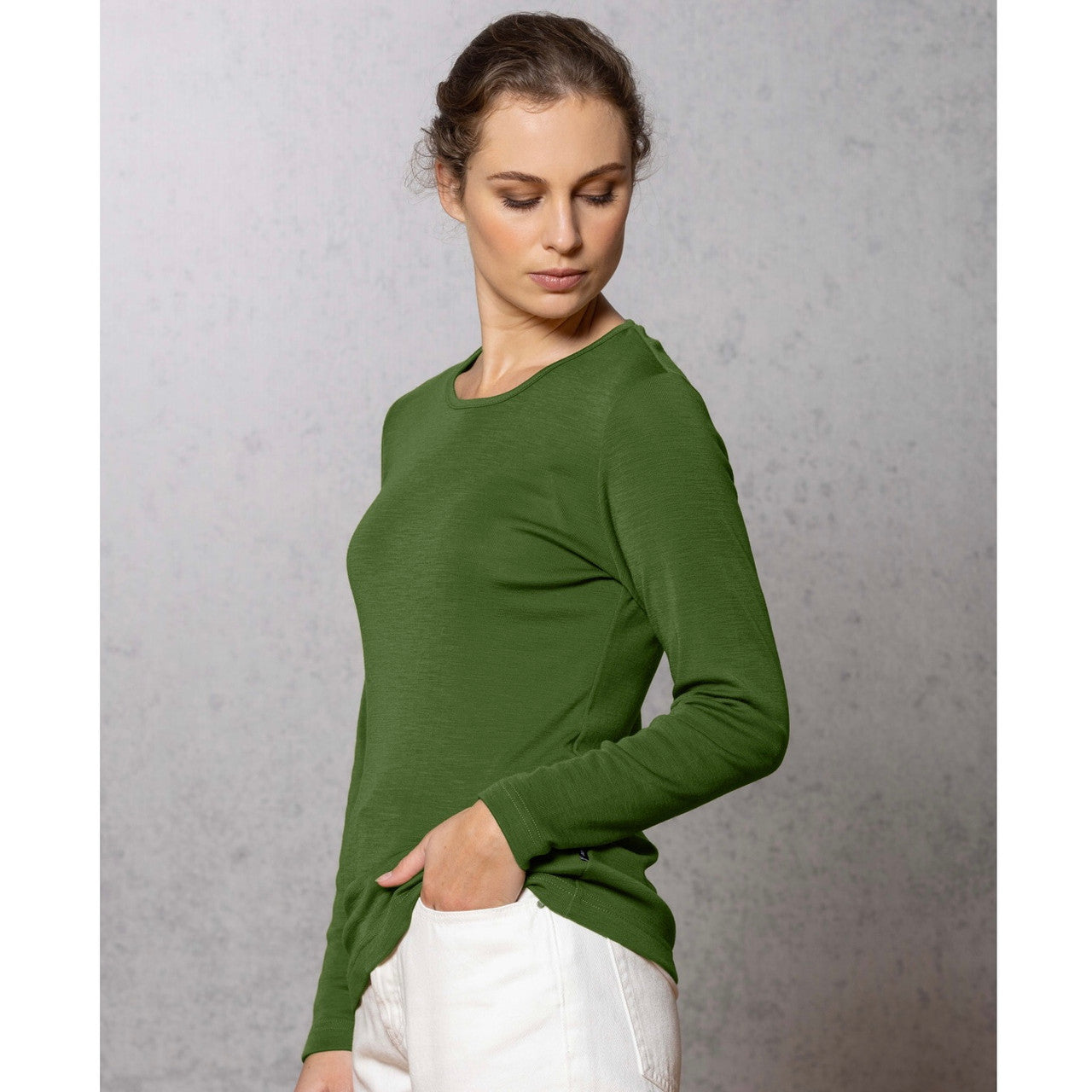 Women wearing Vine coloured top