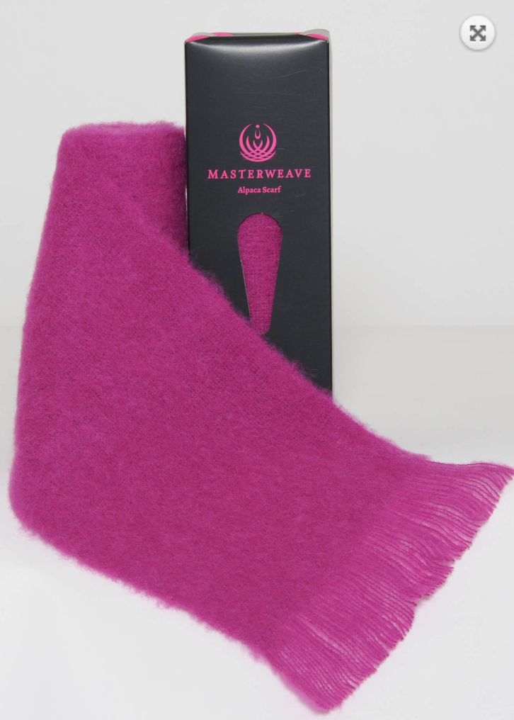 Alpaca scarf in colour Fuchsia